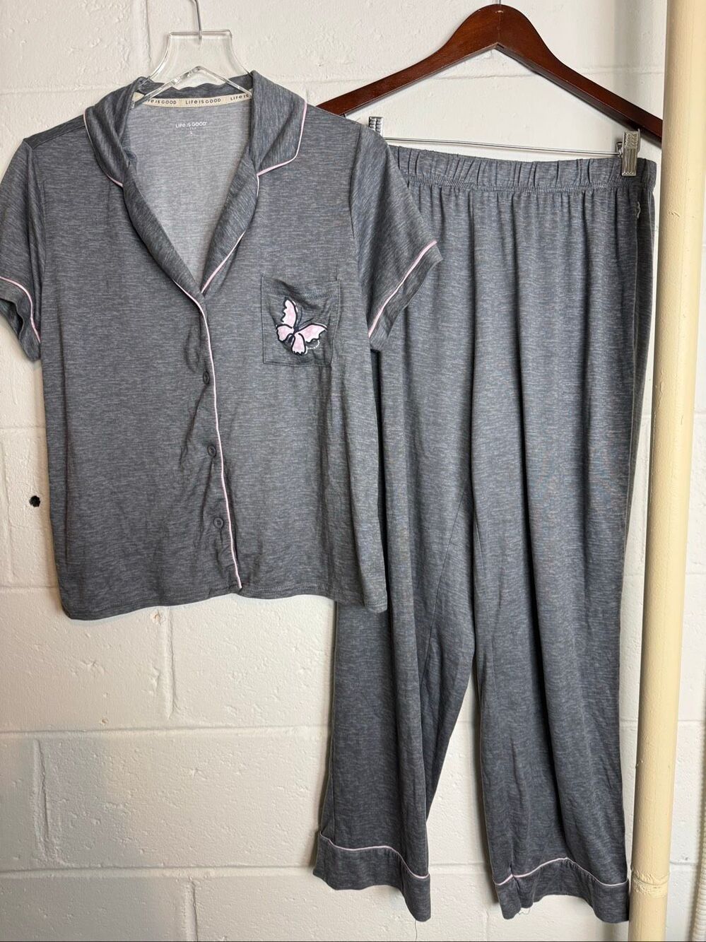 Life Is Good Sleep Women’s L Gray Pink Butterfly 2 Piece Pajama Set PJs